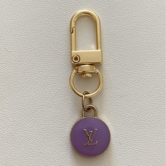 Authentic vintage purple Louis Vuitton logo charm - Picture 1 of 5